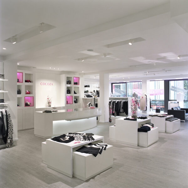 Denní osvětlení v dámském butiku