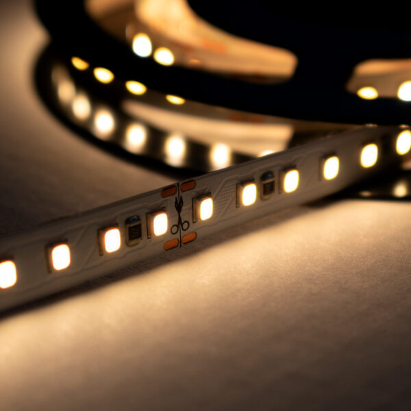 LED pásek 3000K detail