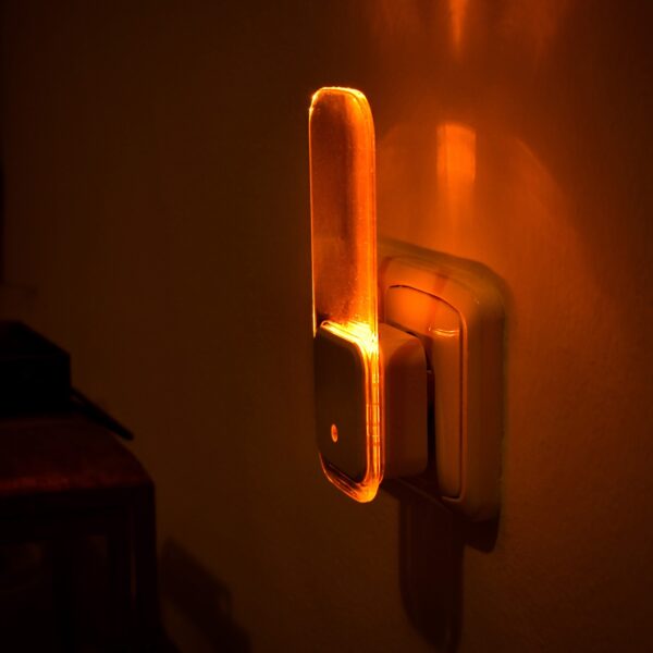 Noční světlo KUMA neobsahuje modré světlo