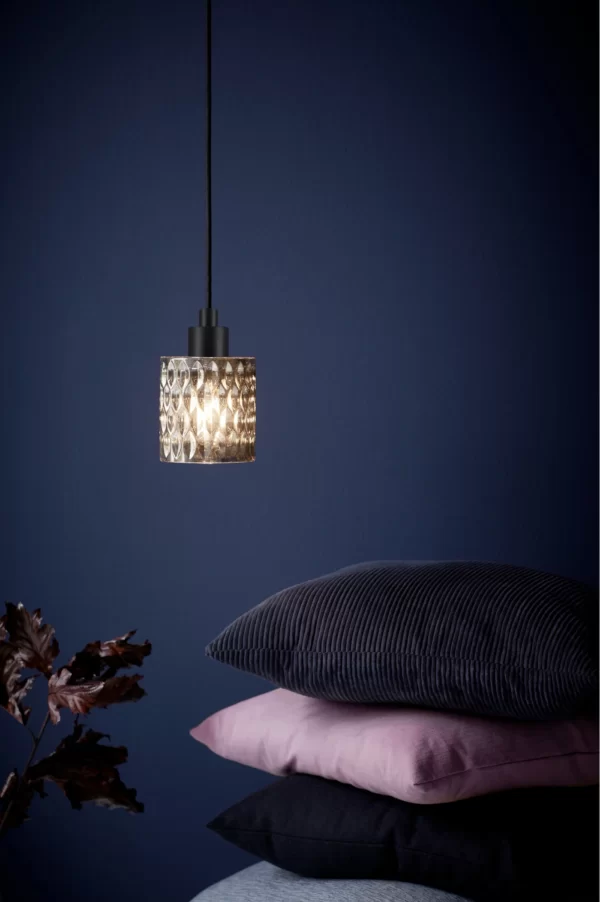 M Hollywood 46483047_1.jpg