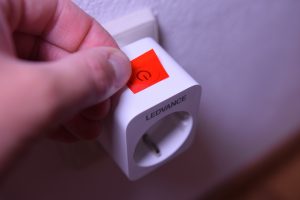 Wifi zásuvka pro chytrou domácnost SUN@Home a blokace modrého světla na kontrolce zásvuky